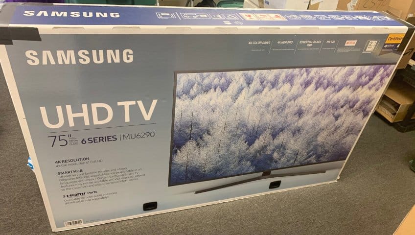 tv in cutie orginală